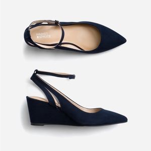 Like new Market & Spruce Navy Faux Suede Wedge Shoes size 8.5
